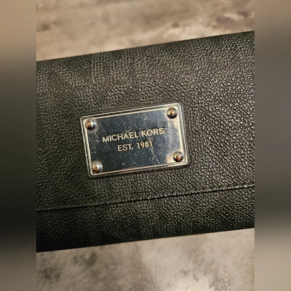 Michael Kors Trifold Wallet - Picture 7 of 13